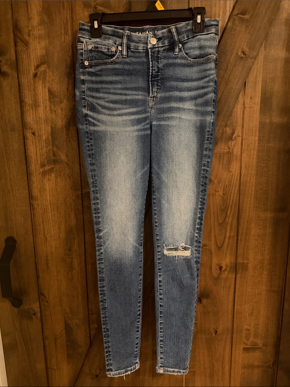 American Eagle Outfitters Light Blue Skinny Jeggings with Knee Distress